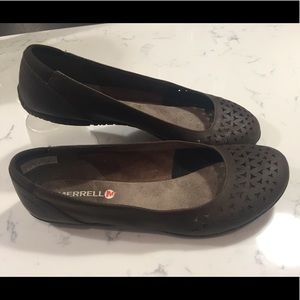 Merrell Women's Size 10 Coffee Cutout Toe Flats